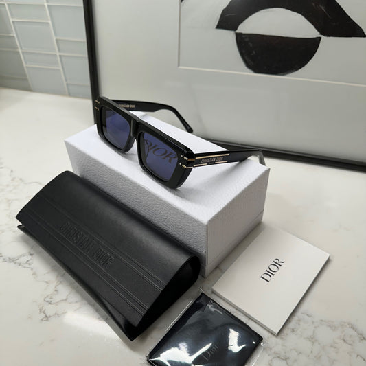 The Dior Signature S7F Sunglasses
